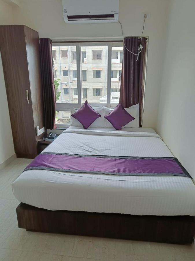 Sheldon Inn Calcutta Buitenkant foto