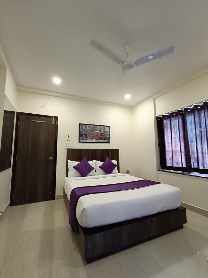 Sheldon Inn Calcutta Buitenkant foto
