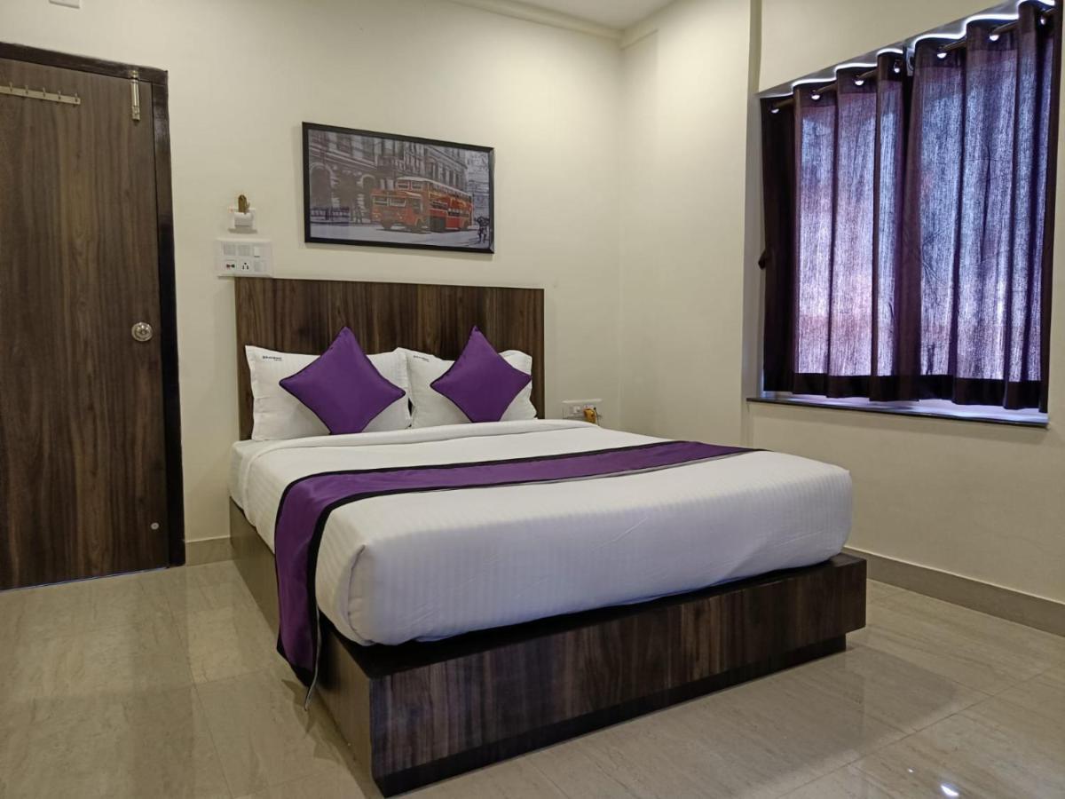 Sheldon Inn Calcutta Buitenkant foto