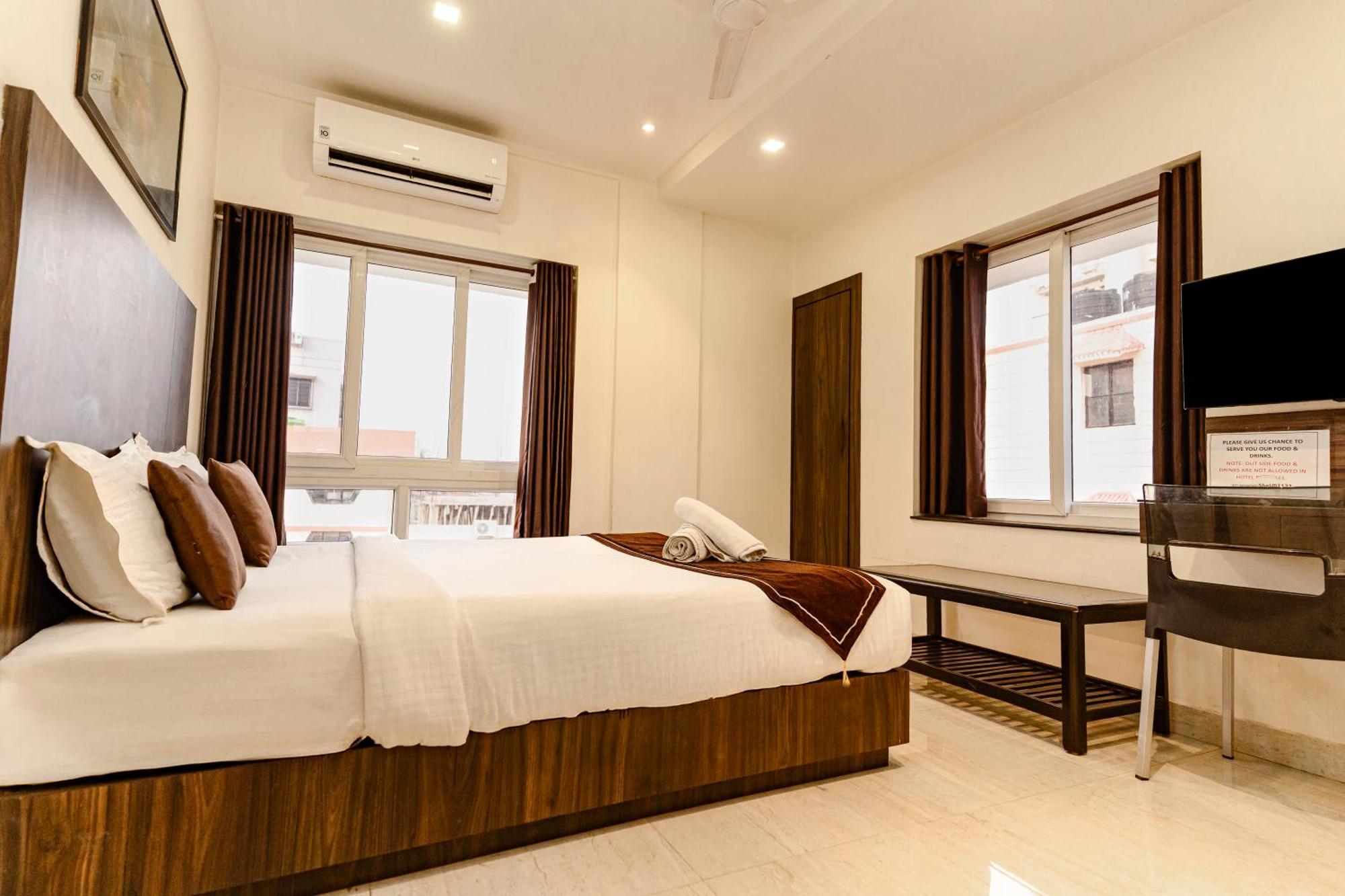 Sheldon Inn Calcutta Buitenkant foto