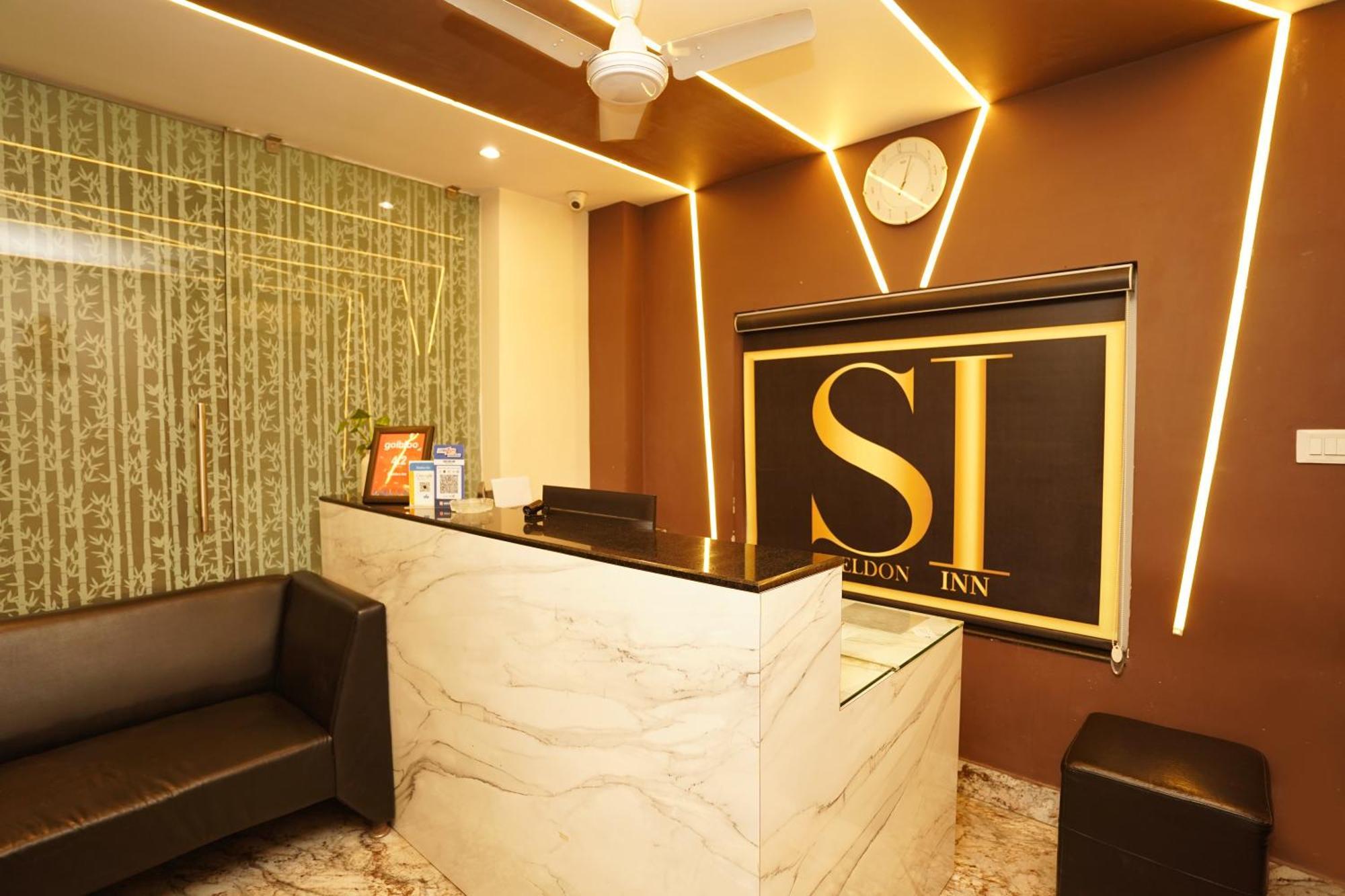 Sheldon Inn Calcutta Buitenkant foto