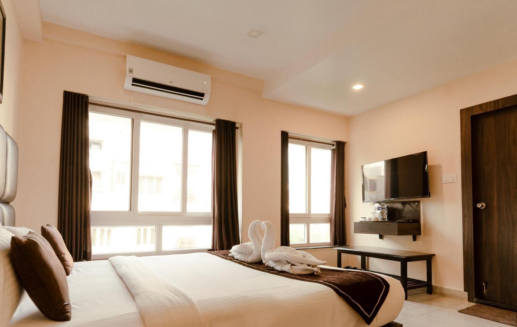 Sheldon Inn Calcutta Buitenkant foto