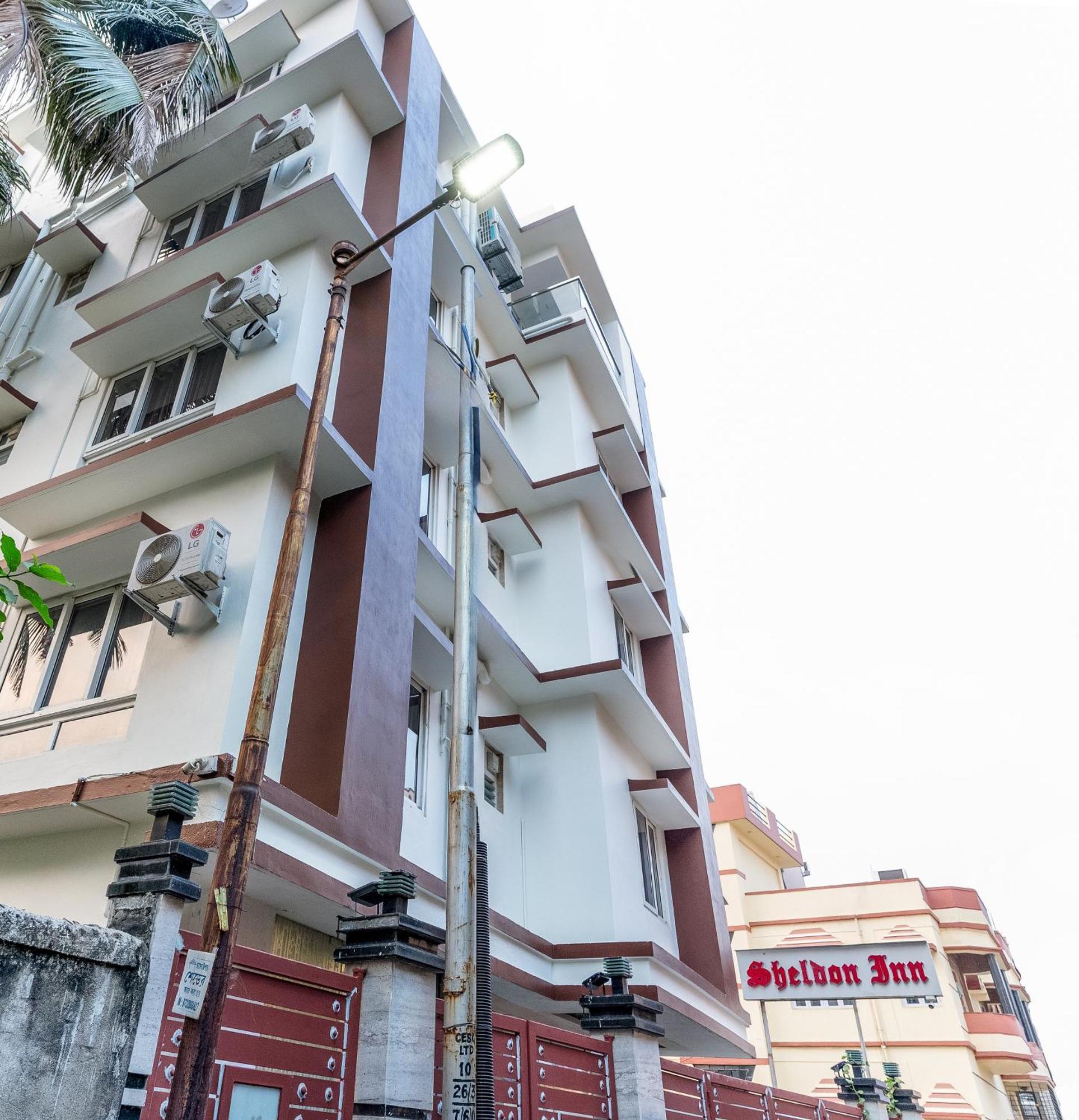 Sheldon Inn Calcutta Buitenkant foto