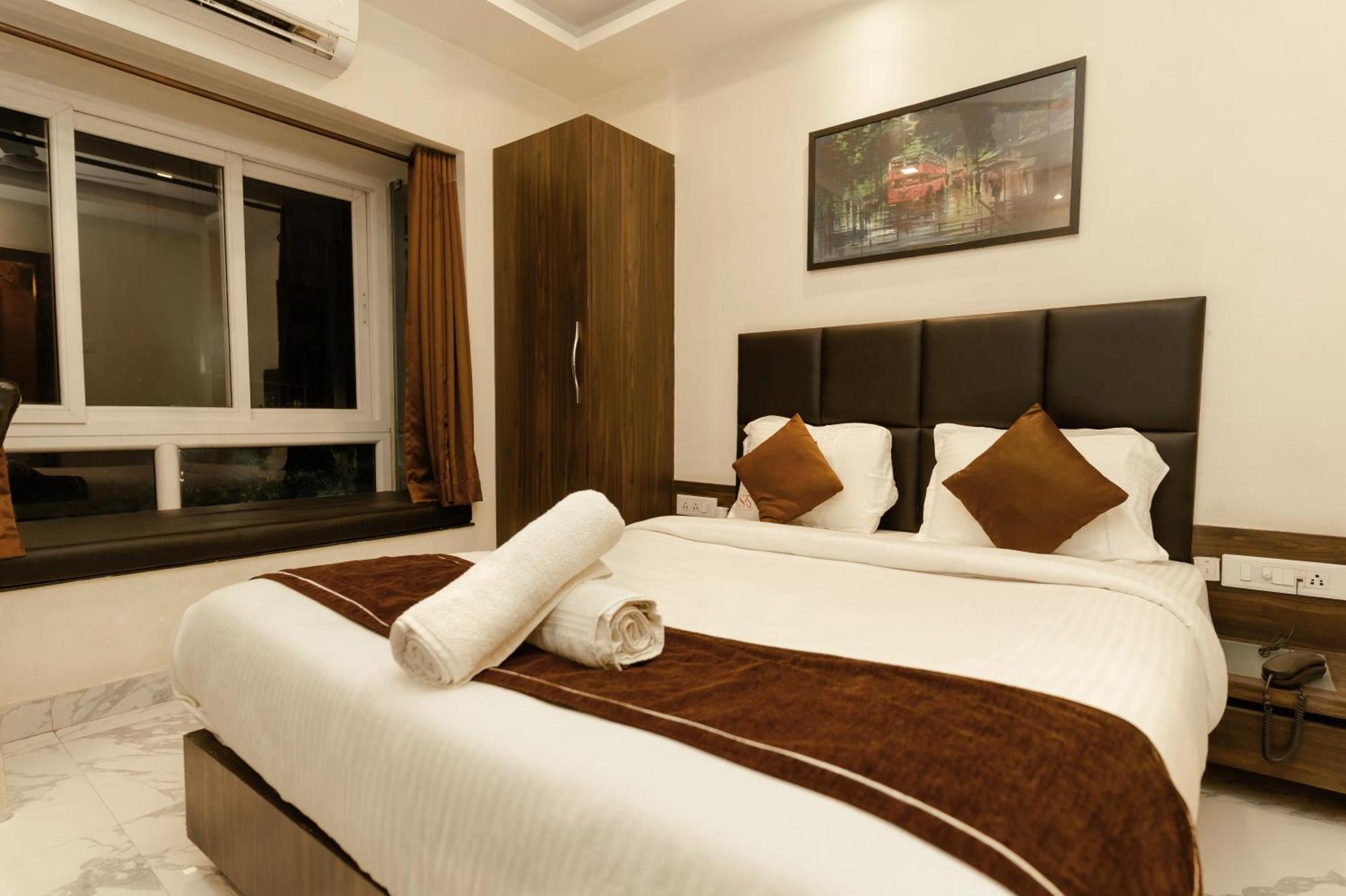 Sheldon Inn Calcutta Buitenkant foto